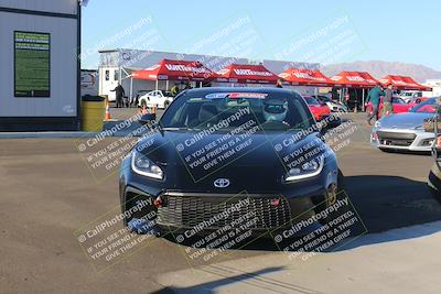 media/Nov-19-2022-Speed Ventures (Sat) [[eb5c8f9508]]/Around the Pits/Pre Grid Green/